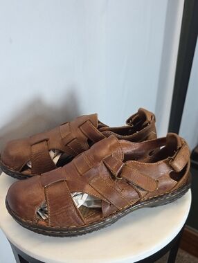 Born Brown Leather Women's Fisherman Sandals Size 8.5